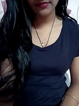 Snapshot of Tanu-00 chatting on 10/28/25, 04:53 Tanu-00 online show from 10/28/25, 04:53