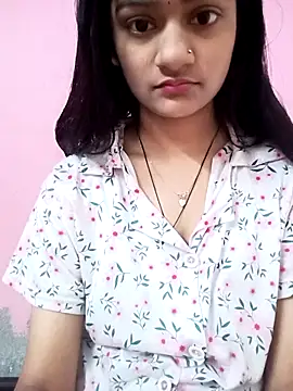 Snapshot of Tanu-00 chatting on 11/03/25, 05:31 Tanu-00 online show from 11/03/25, 05:31