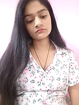 Snapshot of Tanu-00 chatting on 11/13/25, 04:17 Tanu-00 online show from 11/13/25, 04:17