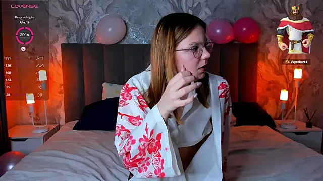 Snapshot of ElvinaBestwick chatting on 02/15/25, 09:37 ElvinaBestwick online show from 02/15/25, 09:37