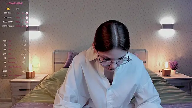 Snapshot of ElvinaBestwick chatting on 02/25/25, 03:49 ElvinaBestwick online show from 02/25/25, 03:49