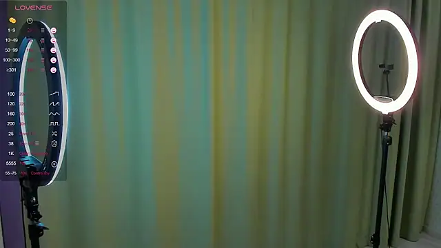 Snapshot of ElvinaBestwick chatting on 03/11/25, 09:59 ElvinaBestwick online show from 03/11/25, 09:59