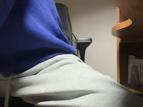 Snapshot of Phil_6677 chatting on 01/15/26, 02:54 Phil 6677 online show from 01/15/26, 02:54