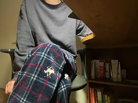 Snapshot of Phil_6677 chatting on 02/08/26, 03:48 Phil 6677 online show from 02/08/26, 03:48