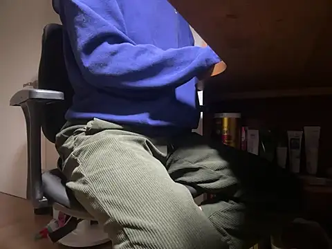 Snapshot of Phil_6677 chatting on 02/19/26, 03:19 Phil 6677 online show from 02/19/26, 03:19