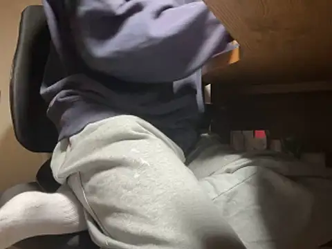 Snapshot of Phil_6677 chatting on 03/07/26, 02:58 Phil 6677 online show from 03/07/26, 02:58