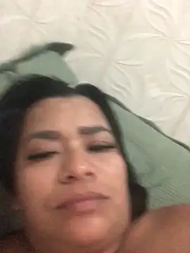 Snapshot of indiazinha69_ chatting on 05/30/26, 11:57 indiazinha69 online show from 05/30/26, 11:57