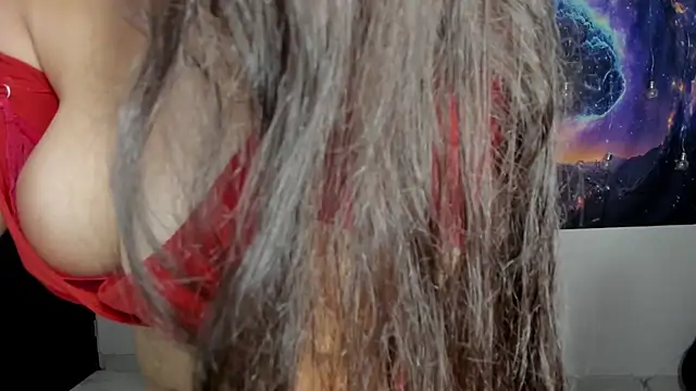 Snapshot of Little_Shaara chatting on 02/08/25, 10:19 Little Shaara online show from 02/08/25, 10:19