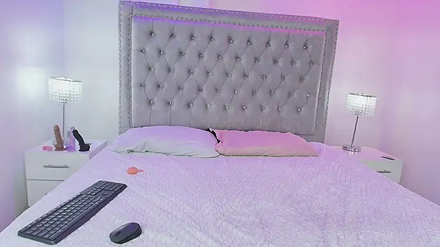 Snapshot of Milu_ballmer chatting on 03/19/25, 12:12 Milu ballmer online show from 03/19/25, 12:12