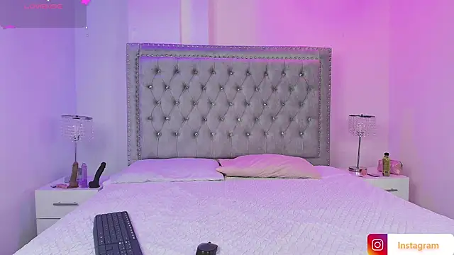 Snapshot of Milu_ballmer chatting on 03/20/25, 12:00 Milu ballmer online show from 03/20/25, 12:00