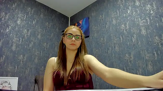 Snapshot of Thea_Lyss chatting on 01/27/25, 08:28 Thea Lyss online show from 01/27/25, 08:28