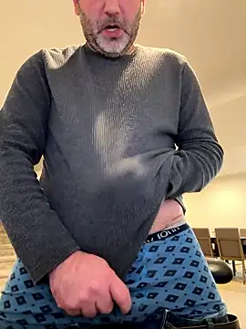 Snapshot of harrychest chatting on 01/12/26, 03:06 harrychest online show from 01/12/26, 03:06