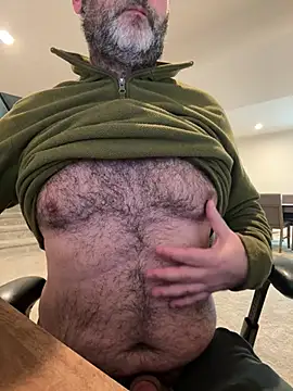 Snapshot of harrychest chatting on 02/12/26, 04:35 harrychest online show from 02/12/26, 04:35