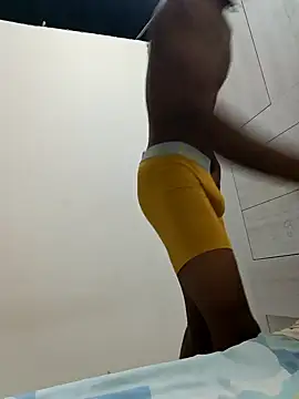 Snapshot of SlykaandpettterX chatting on 02/04/25, 10:54 SlykaandpettterX online show from 02/04/25, 10:54