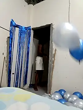 Snapshot of SlykaandpettterX chatting on 02/05/25, 04:59 SlykaandpettterX online show from 02/05/25, 04:59