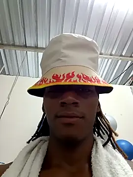 Snapshot of SlykaandpettterX chatting on 02/13/25, 04:54 SlykaandpettterX online show from 02/13/25, 04:54