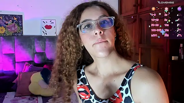 Isangel  online show from 10/26/25, 03:56