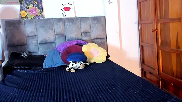 Isangel  online show from 11/06/25, 02:45