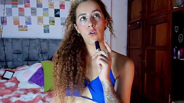 Snapshot of Isangel_ chatting on 04/14/26, 04:29 Isangel online show from 04/14/26, 04:29