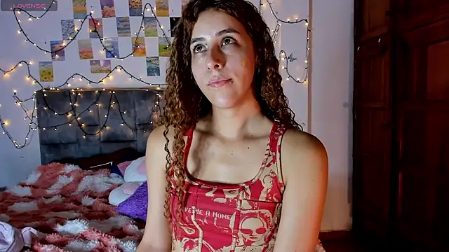 Snapshot of Isangel_ chatting on 04/25/26, 03:53 Isangel online show from 04/25/26, 03:53