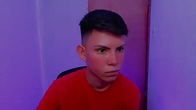 Snapshot of Alexxx_lov chatting on 02/14/26, 12:35 Alexxx lov online show from 02/14/26, 12:35