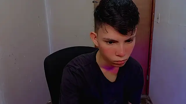 Snapshot of Alexxx_lov chatting on 02/16/26, 12:23 Alexxx lov online show from 02/16/26, 12:23