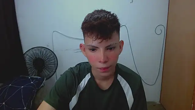 Snapshot of Alexxx_lov chatting on 03/28/26, 12:27 Alexxx lov online show from 03/28/26, 12:27