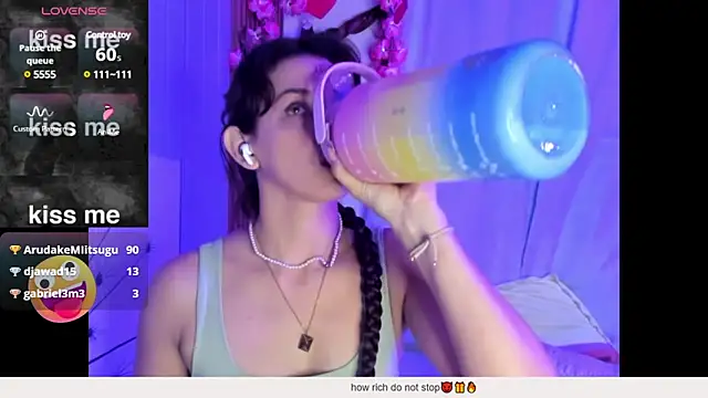 Snapshot of vicky__skinny_1 chatting on 03/16/25, 02:44 vicky skinny 1 online show from 03/16/25, 02:44