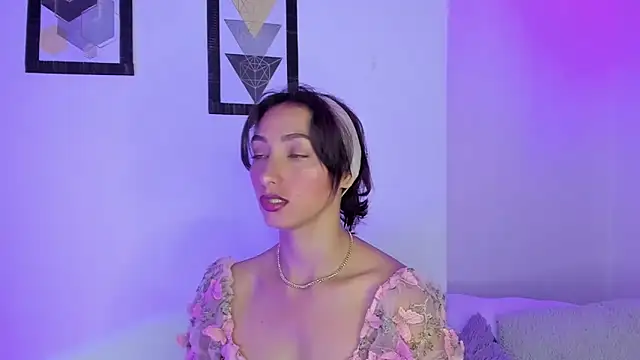 Snapshot of vicky__skinny_1 chatting on 11/10/25, 12:26 vicky skinny 1 online show from 11/10/25, 12:26