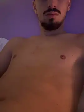 Snapshot of Napoletanobono10 chatting on 03/04/26, 04:24 Napoletanobono10 online show from 03/04/26, 04:24