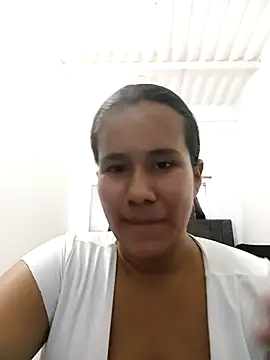 Snapshot of sol_miluna2 chatting on 09/26/25, 03:16 sol miluna2 online show from 09/26/25, 03:16