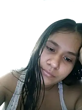 Snapshot of sol_miluna2 chatting on 10/05/25, 09:45 sol miluna2 online show from 10/05/25, 09:45