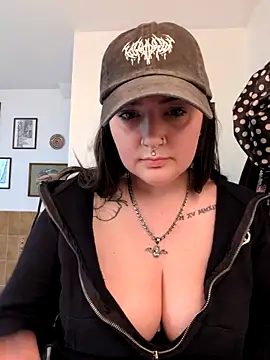 Snapshot of goblingirl888 chatting on 04/17/26, 09:51 goblingirl888 online show from 04/17/26, 09:51