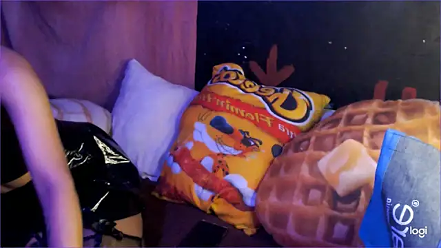 Sharkyu1 online show from 03/11/25, 03:48