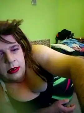 Adrianka online show from 10/27/25, 10:47