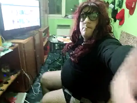 Snapshot of Adrianka chatting on 03/11/26, 01:11 Adrianka online show from 03/11/26, 01:11