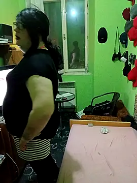 Snapshot of Adrianka chatting on 03/13/26, 12:28 Adrianka online show from 03/13/26, 12:28