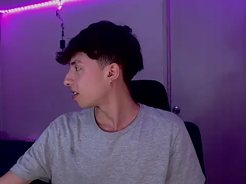 Juanmres online show from 02/05/26, 01:32