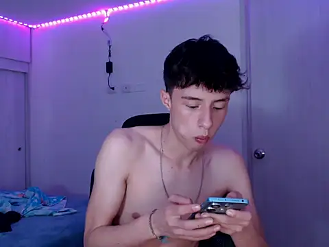 Snapshot of Juanmres chatting on 03/21/26, 09:51 Juanmres online show from 03/21/26, 09:51