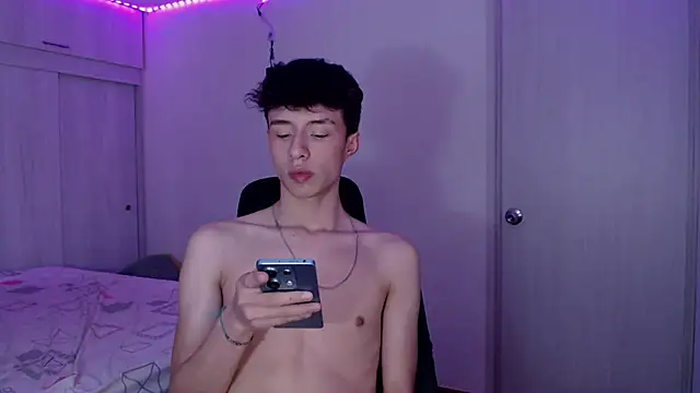 Snapshot of Juanmres chatting on 03/31/26, 07:25 Juanmres online show from 03/31/26, 07:25