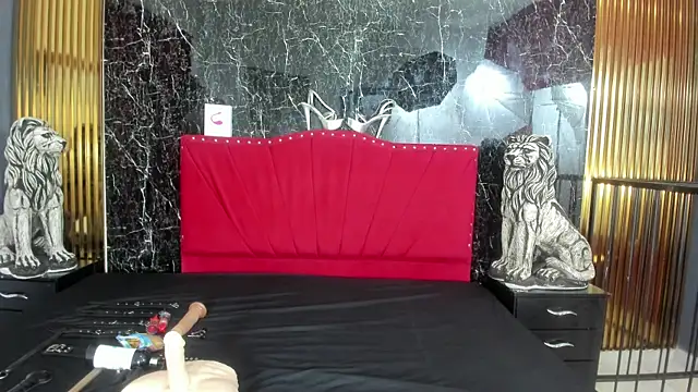 Snapshot of _nicolesweet chatting on 03/31/26, 02:50 nicolesweet online show from 03/31/26, 02:50