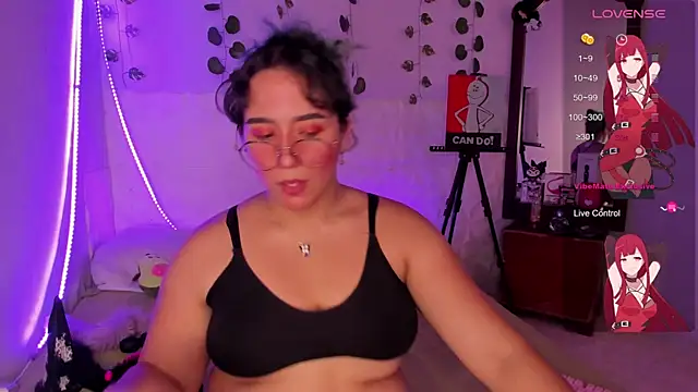 Ludovica6669 online show from 02/26/25, 06:32