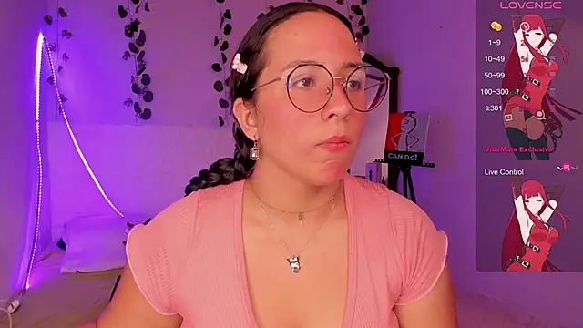 Ludovica6669 online show from 02/28/25, 05:37