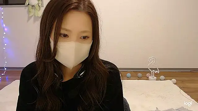 hinano JP online show from 10/27/25, 12:04