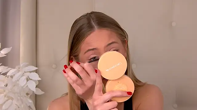 Snapshot of ur_wet_dreams chatting on 03/22/26, 04:38 ur wet dreams online show from 03/22/26, 04:38