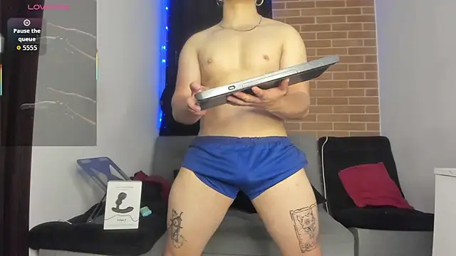 DavidX X21 Strip online show from 12/21/25, 07:48