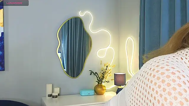 Snapshot of DownyClouds chatting on 02/01/25, 08:08 DownyClouds online show from 02/01/25, 08:08