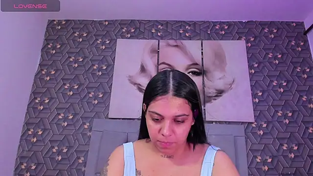Snapshot of Emily_rivera78 chatting on 05/08/26, 03:56 Emily rivera78 online show from 05/08/26, 03:56