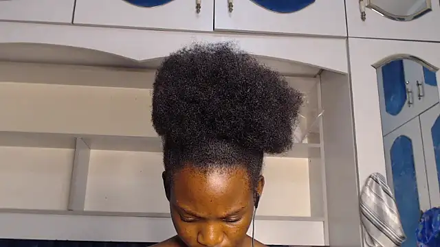 YoungDiva69 online show from 02/22/25, 09:04