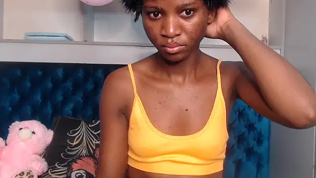 YoungDiva69 online show from 09/08/25, 06:18